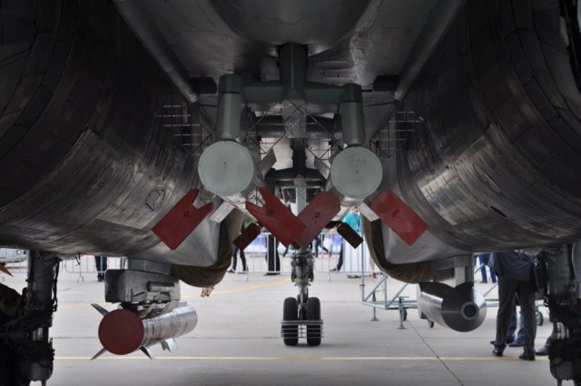 Su35_4R77.jpg (111.8 KiB) Zobrazeno 25146 x Su35_4R77.jpg