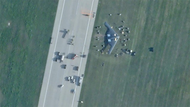 B2-mishap-whiteman-AFB12.jpg